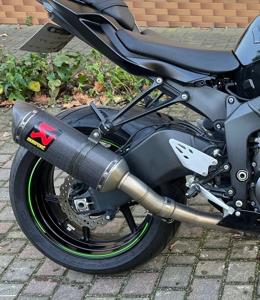 Akrapovič výfuk s mezisvodem na ZX6R