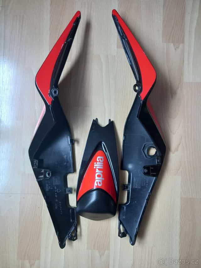 Aprilia Tuono V4