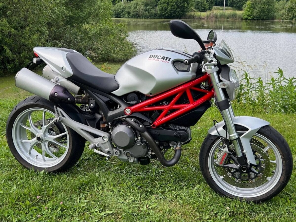 Prodám DUCATI MONSTER 1100