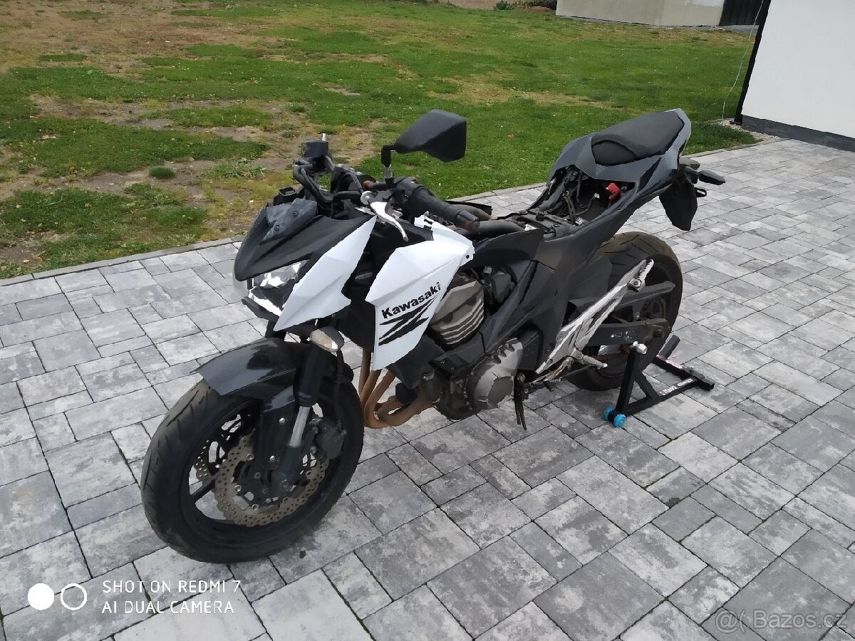 Kawasaki Z800 díly
