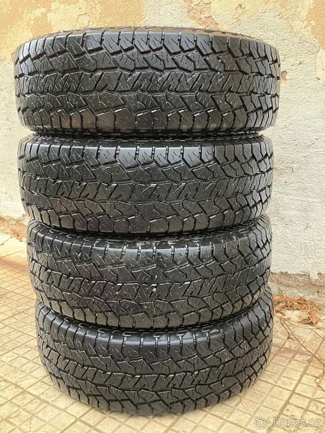 Zimní pneu 235/70R16