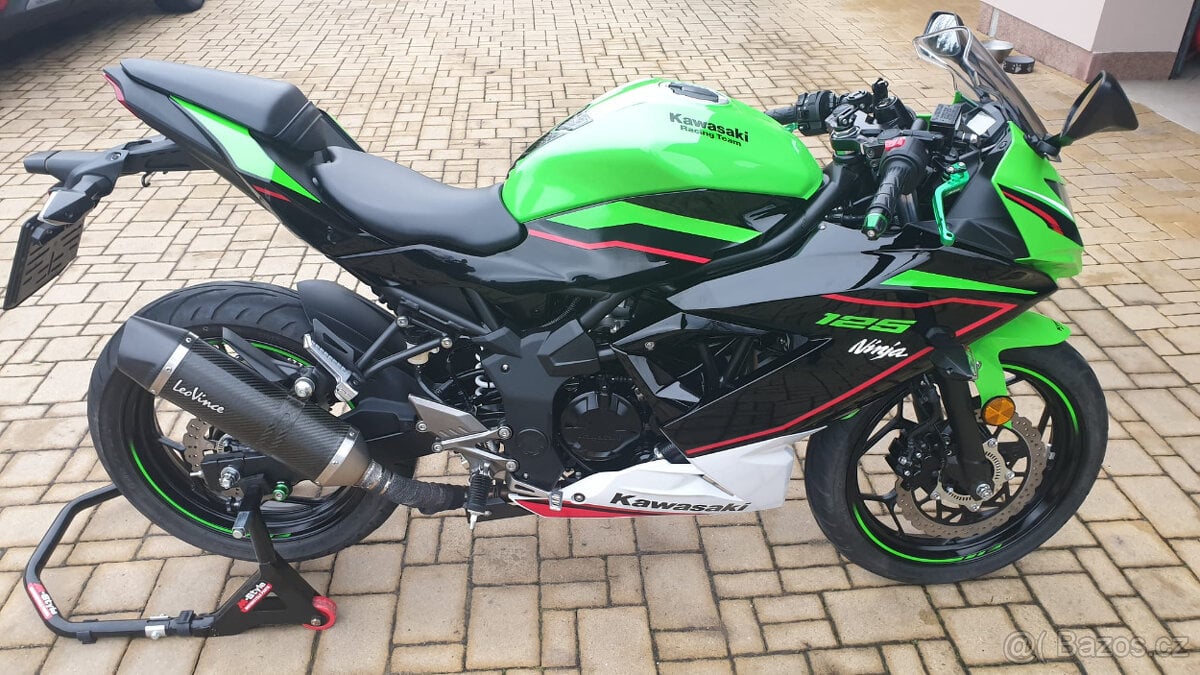 Kawasali ninja 125 r.v. 2022 najeto 8770