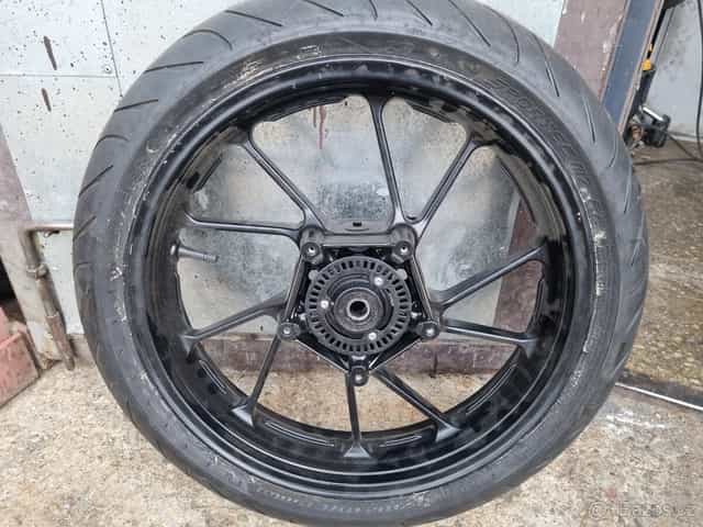 Prední kolo yamaha mt 09