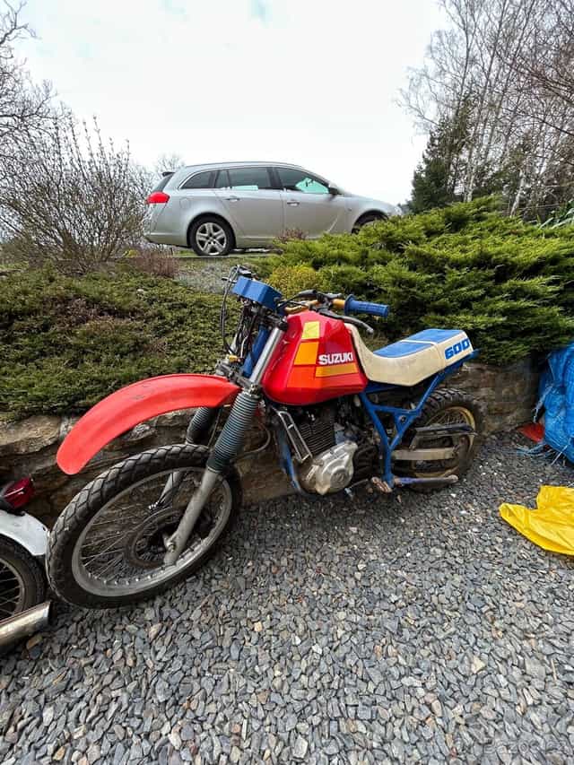 Suzuki DR 600 4t cross