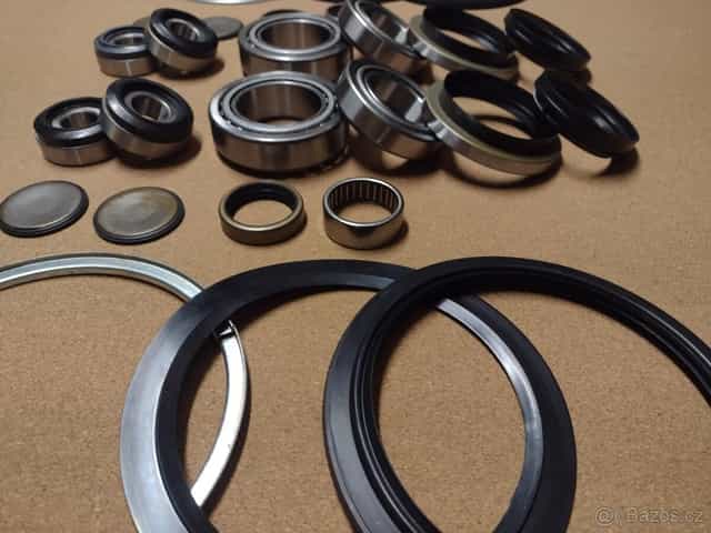 Prodám novou velkou opravnou sadu pro Nissan Patrol Y60