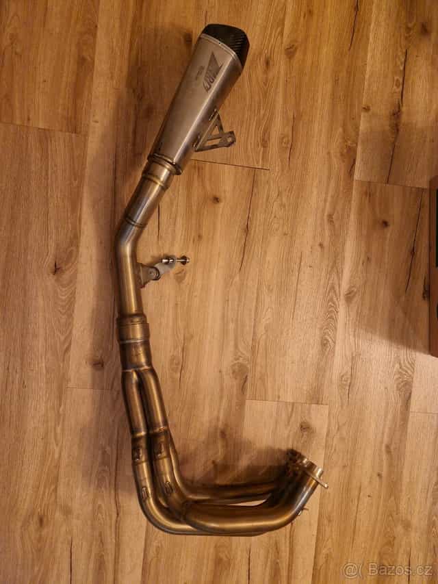 Kawasaki Z900 výfuk Zard