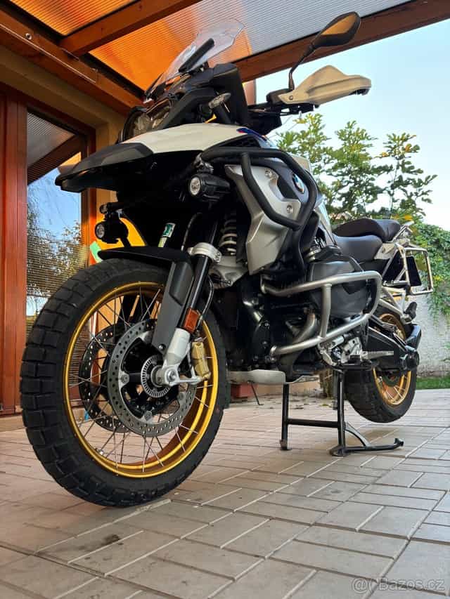 BMW R1250GS