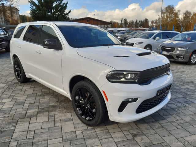 Dudge Durango R/T 5,7 V8 HEMI 4x4, Top výbava a servis