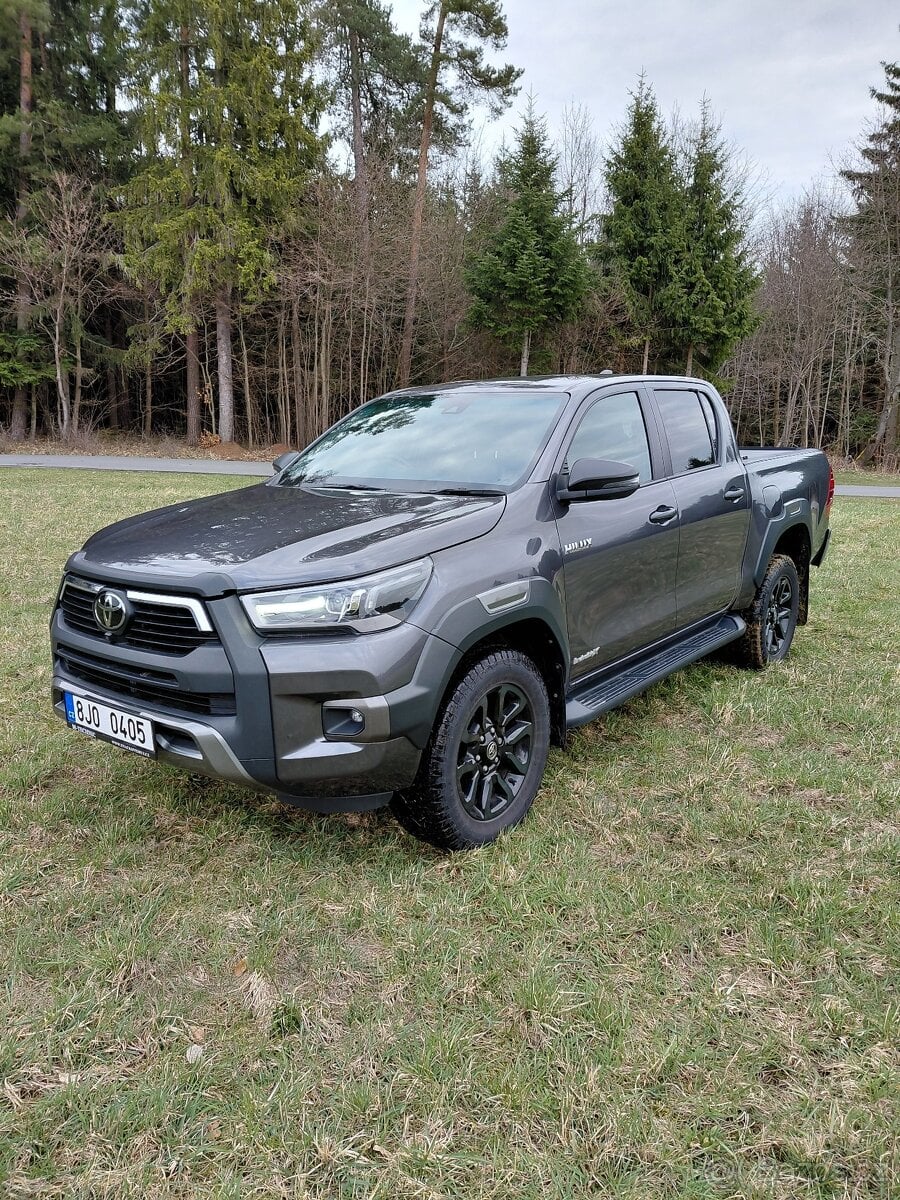 Toyota Hilux 2,8D, r.v. 2023