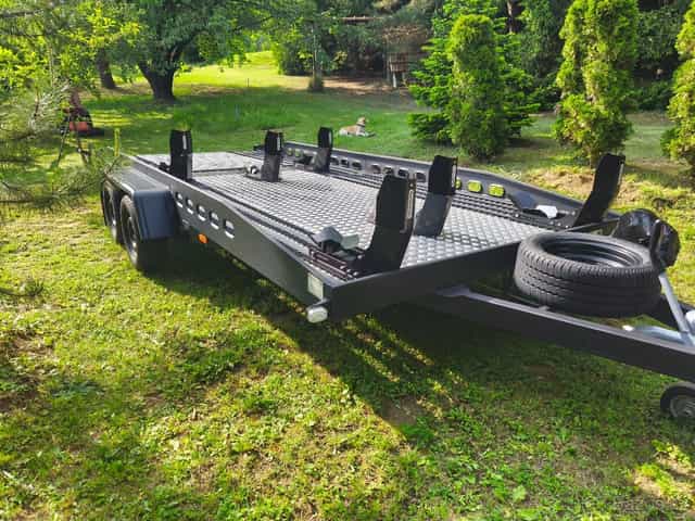 Vozík na přepravu motorek