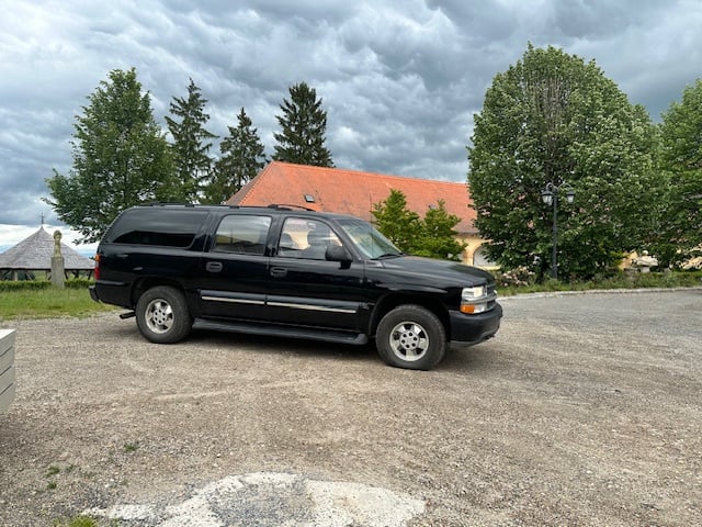 Chevrolet Suburban 5,3i V8 4x4 r.v. 2003 i na splátky všem