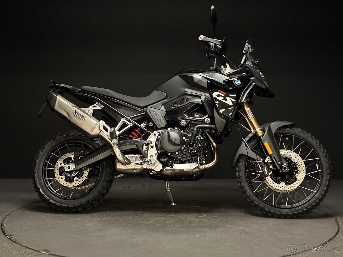 BMW F900 GS