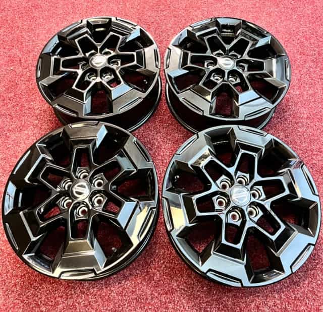 6x114,3 R18 originál hliníkové disky Nissan Navara - TOP