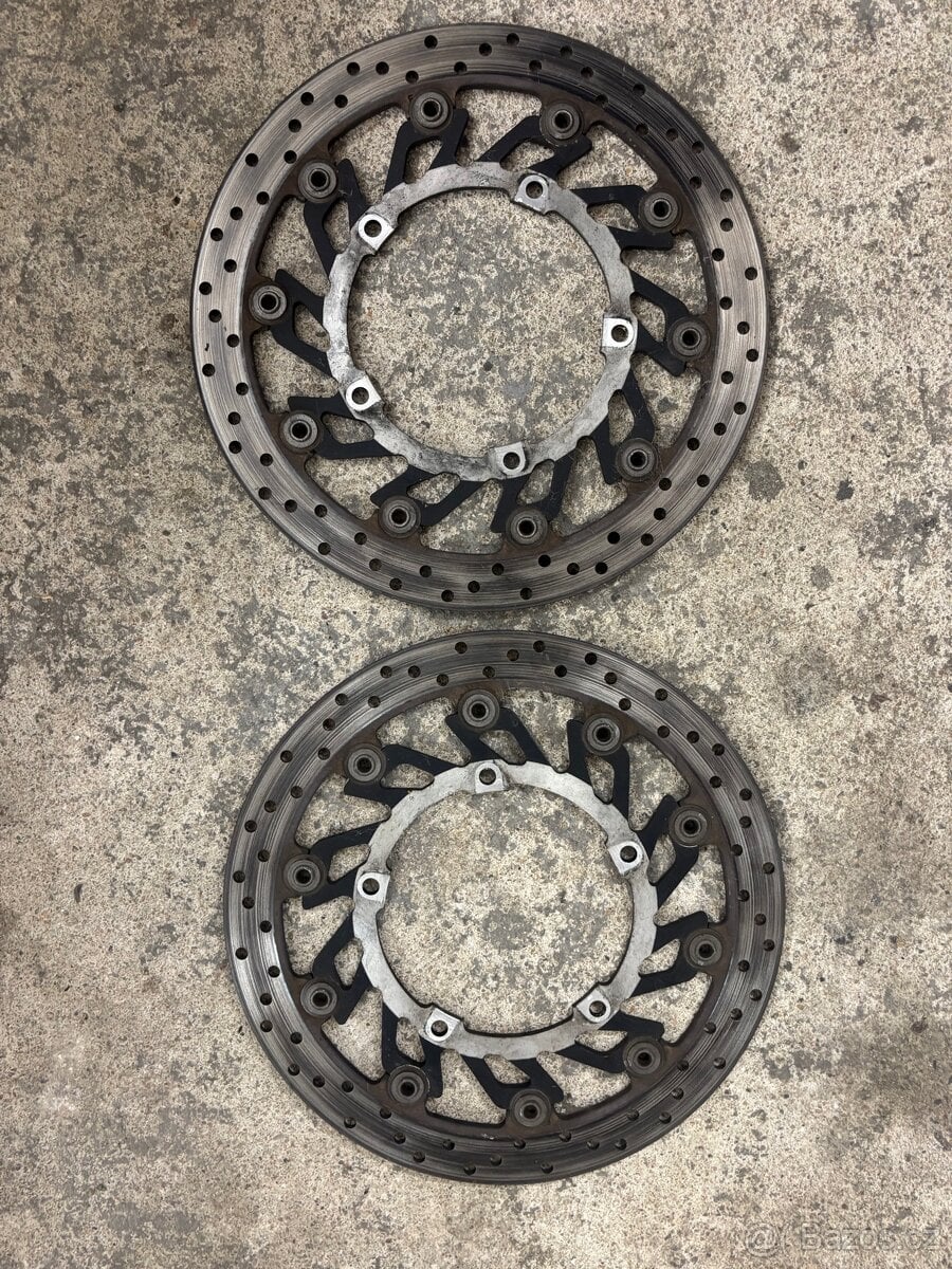 Brzdové kotouče 310mm Yamaha R1 Big Bang