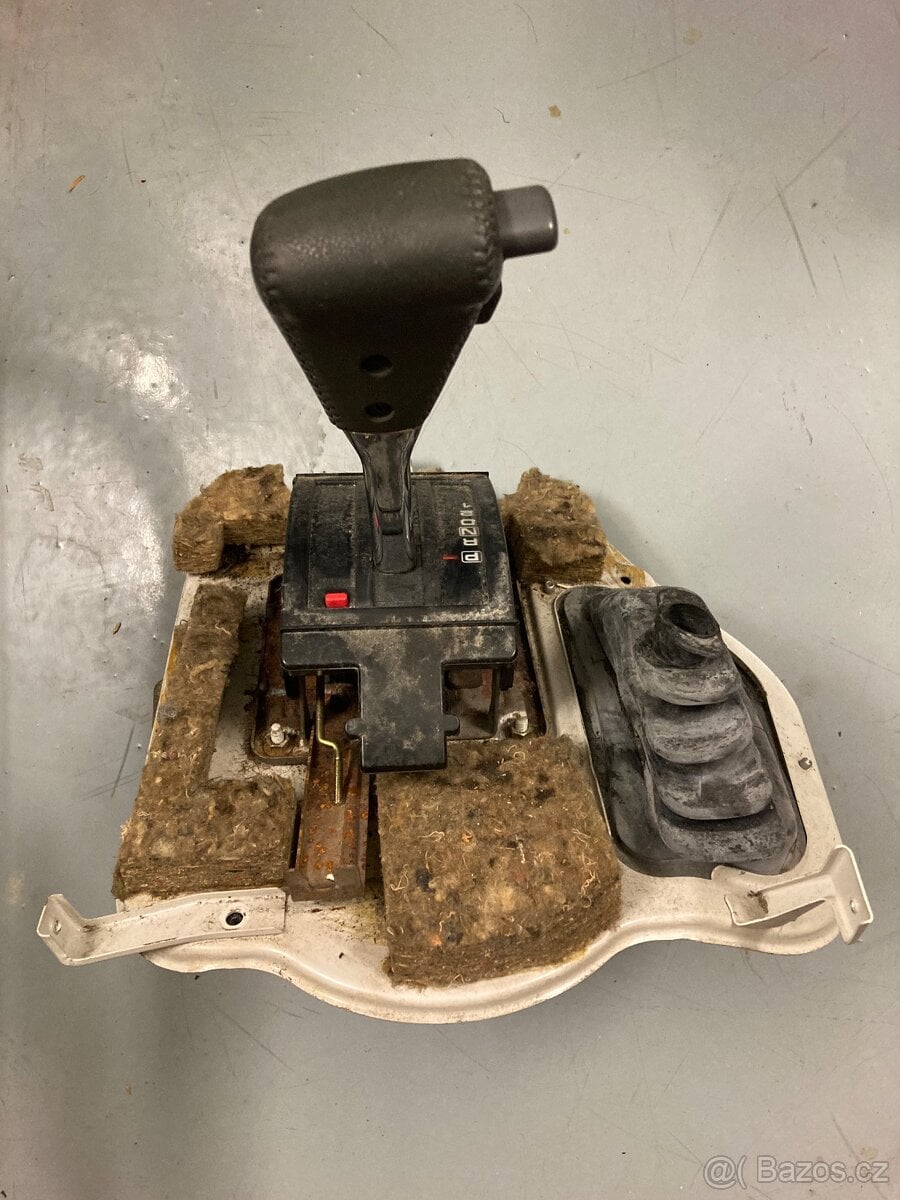 Volič automatu Nissan Patrol Y61