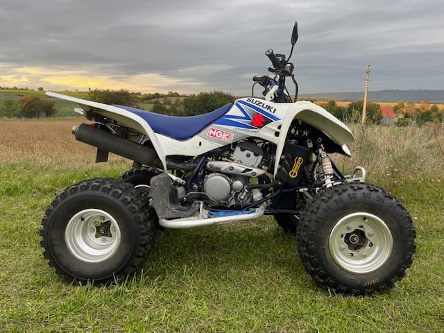 Suzuki LTZ 400, bílé SPZ, výborný stav