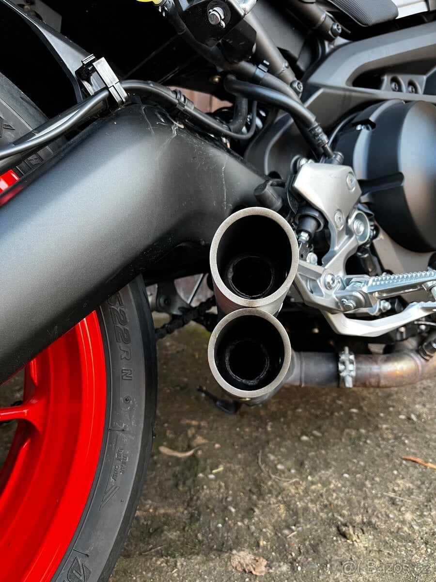 Yamaha mt 09 Výfuk IXIL Hyperlow
