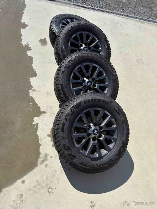 Zimní sada kol Land Cruiser 150