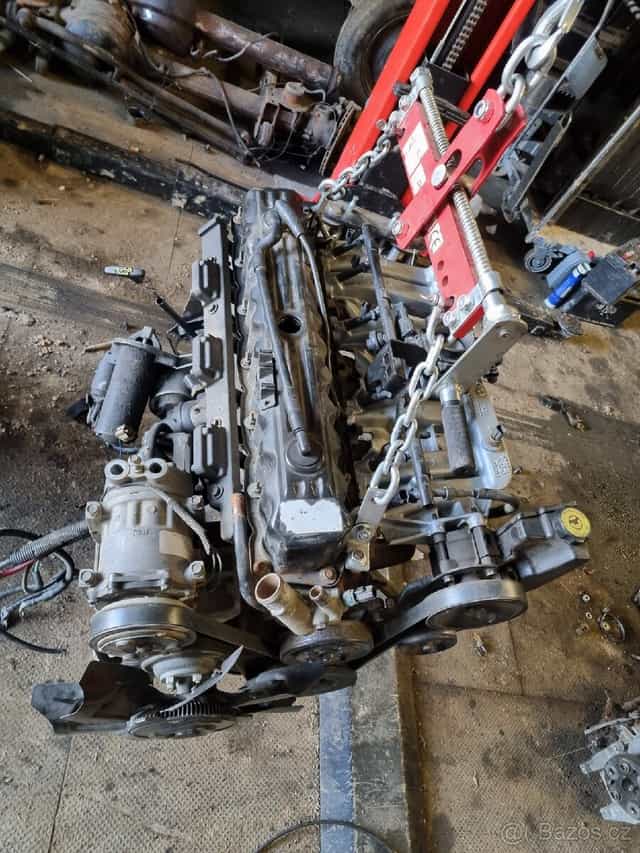 Prodam motor jeep 4.0 XJ