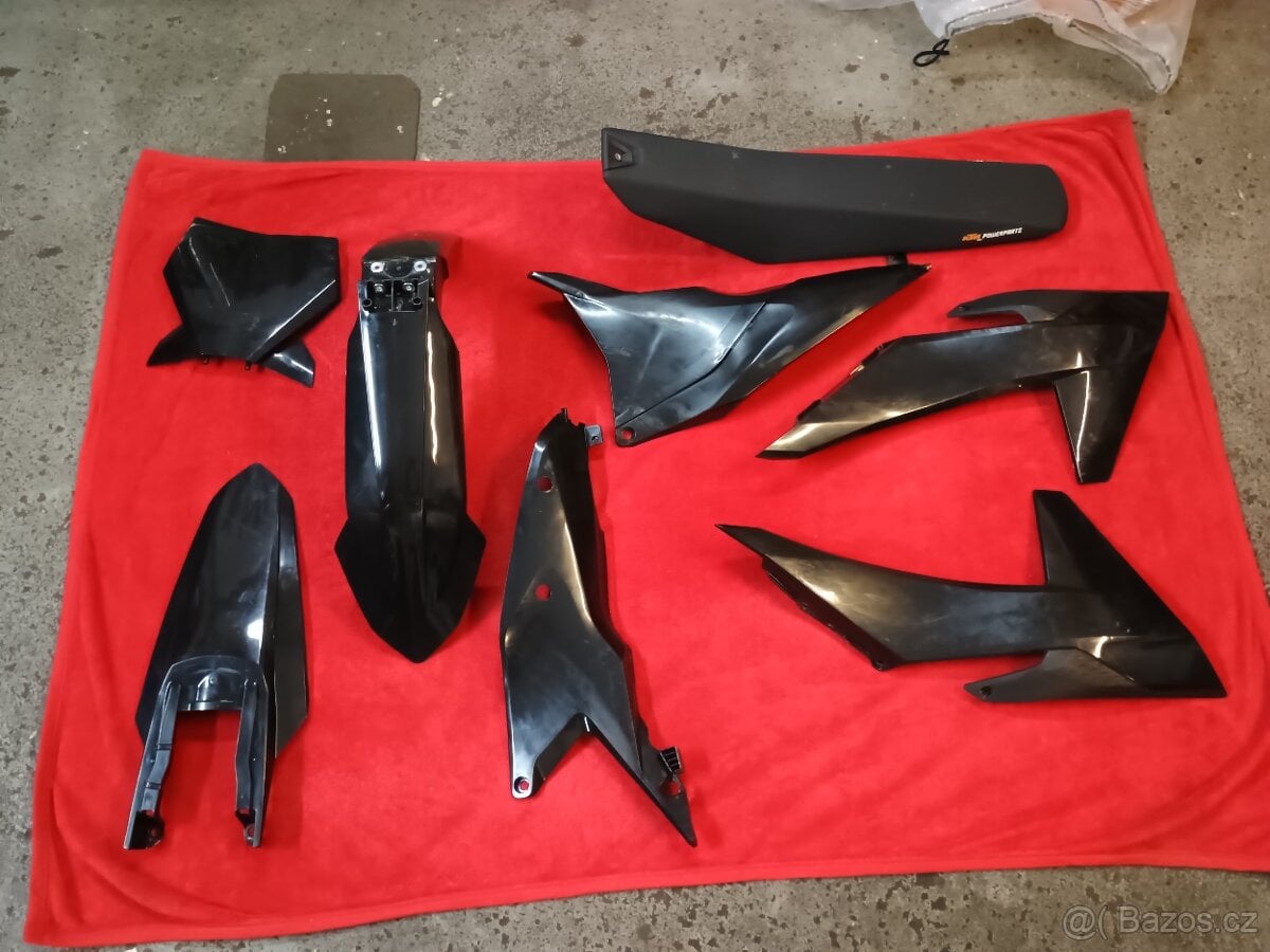 Prodám plasty na KTM