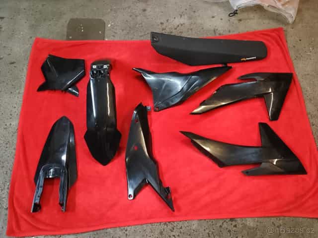 Prodám plasty na KTM