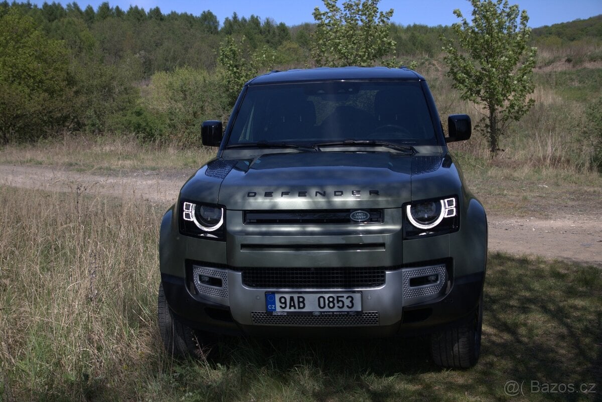 LAND ROVER Defender 110