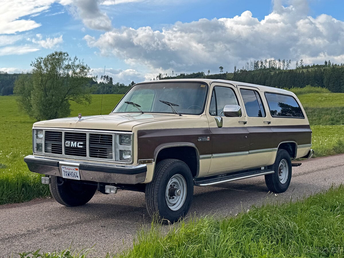 GMC SUBURBAN 3500 V25 Conventional – 5.7 V8 4x4