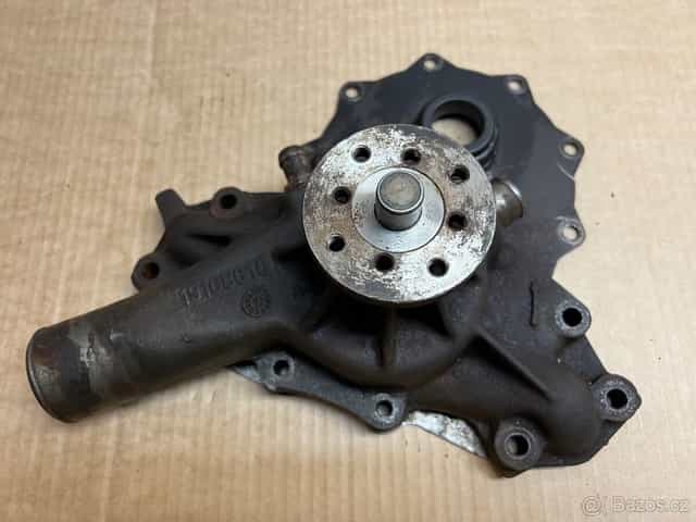 Vodní pumpa Humvee 6.5l