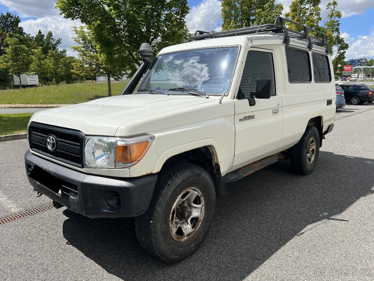 Toyota Landcruiser HZJ 78, 4.2D, ARB kompresor, uzávěrky