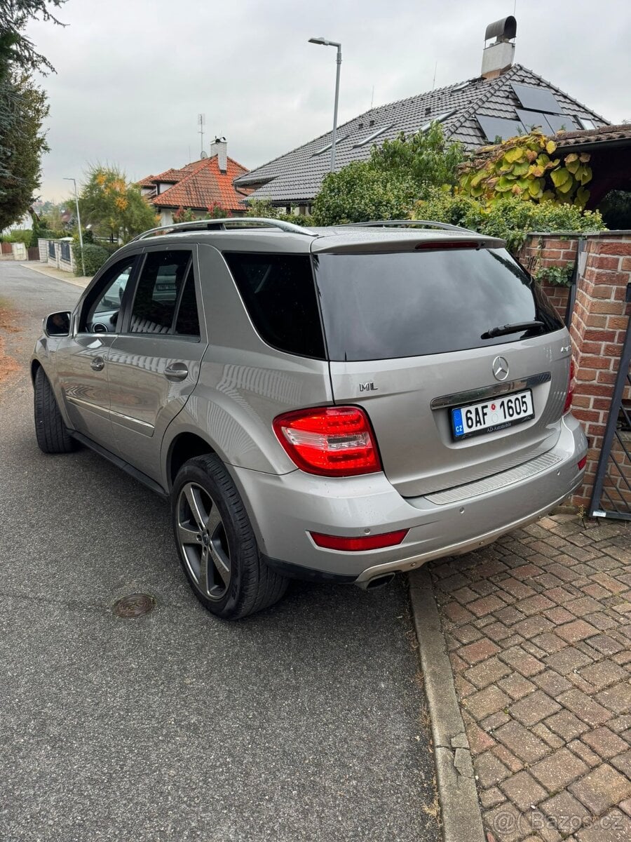Mercedes-Benz ML 350 CDI AMG SportPaket-splátky bez registru