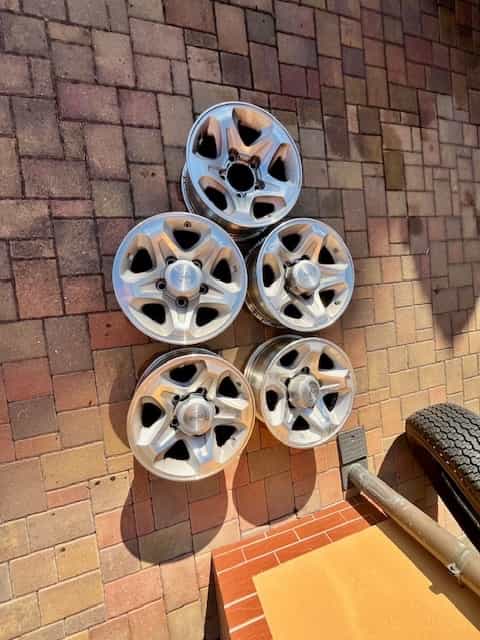 Toyota Land Cruiser 76