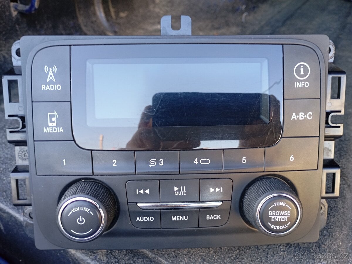 Originál rádio Dodge RAM 1500