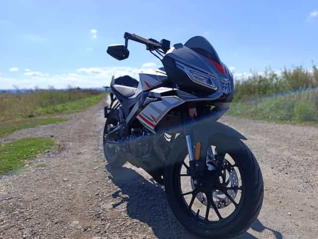 Aprilia Tuono 125