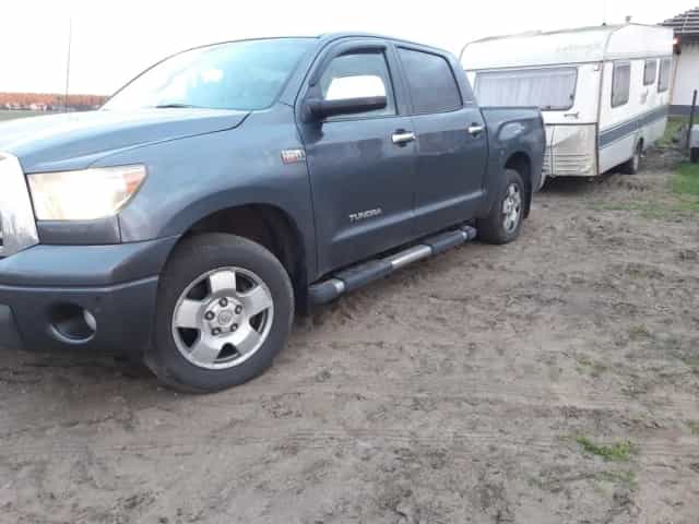 Toyota Tundra 5.7i V8 4x4 LPG Long cab