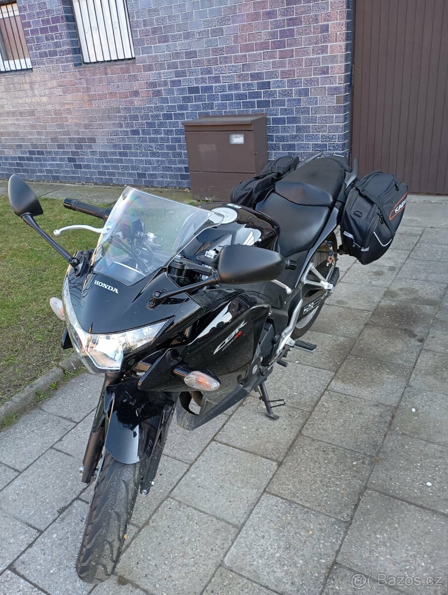 Honda CBR 250 MC41
