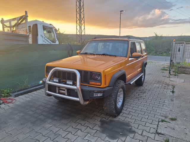 Prodám Jeep Cherokee xj 2.5td