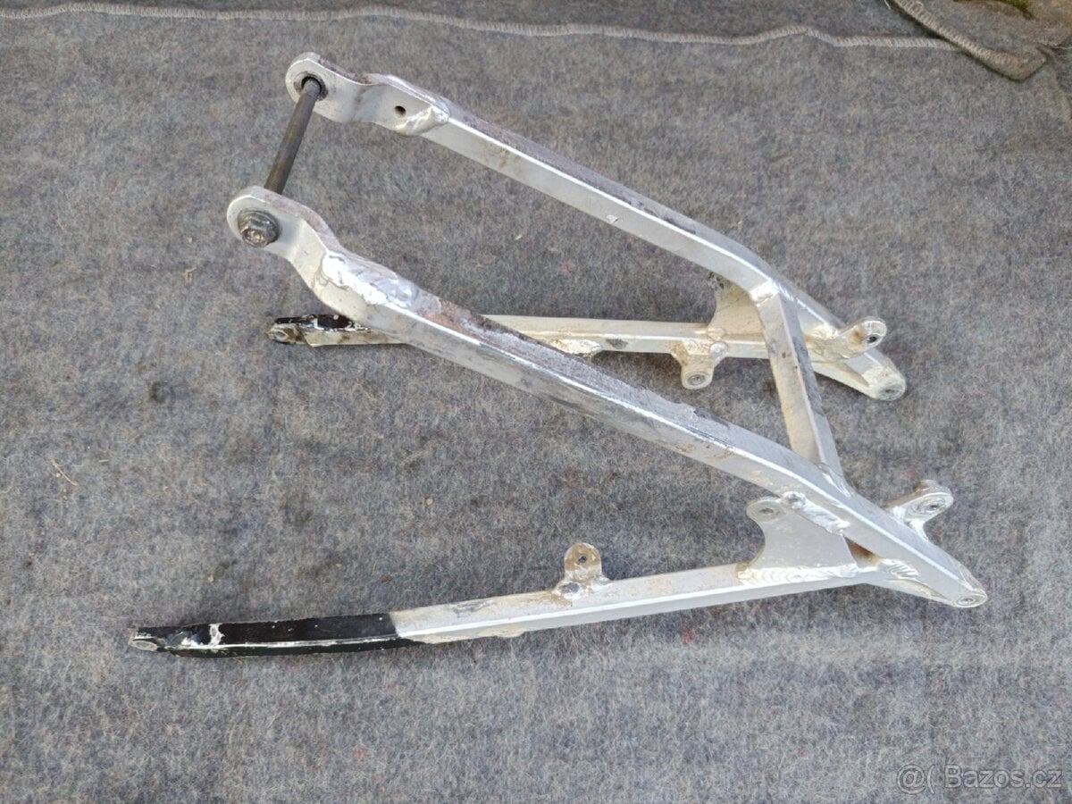 Prodám podsedlovku Suzuki Rm125