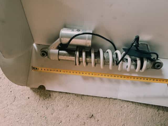 Tlumíče z BMW 1250 Gs Adventure snížená verze