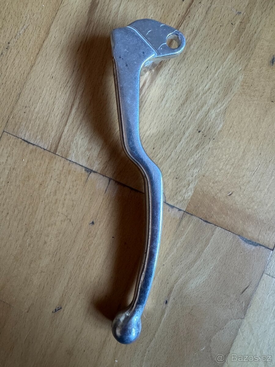 Yamaha FZS 600 Fazer páčka spojky