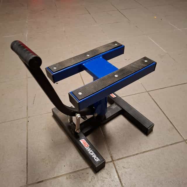 Prodám stojan na enduro-motocross