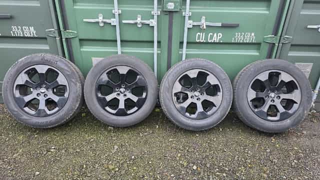 Land rover defender r20 černá