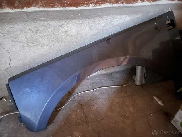 Levý přední blatník Range Rover L322 2002-2006