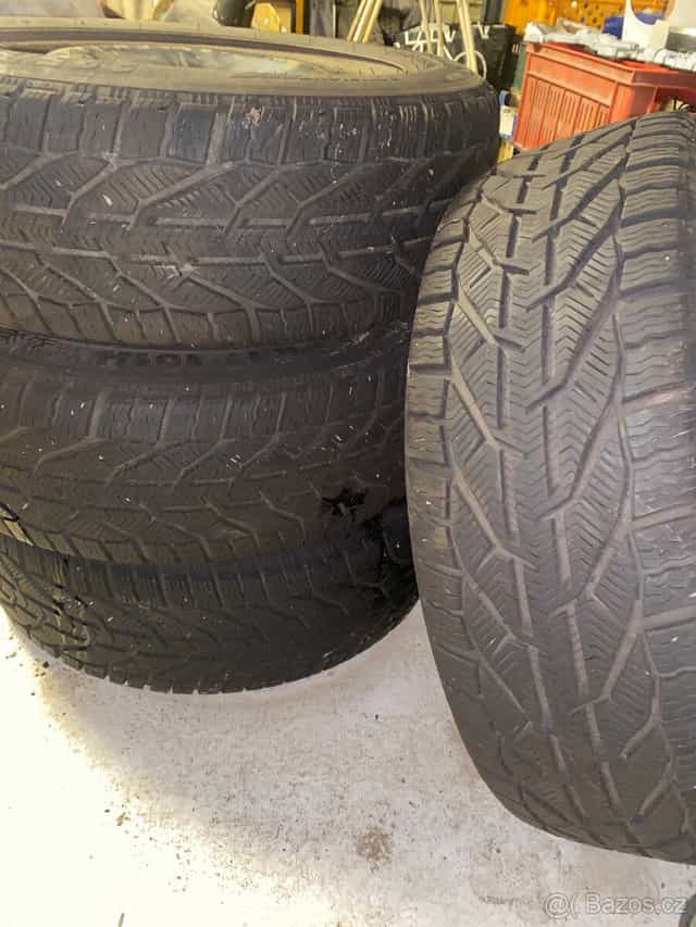 Zimní pneu 225/55