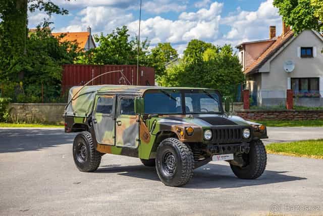 HMMWV M998 z roku 1982