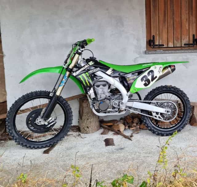 Kawasaki KX 450 f Motocross, velmi dobrý stav, hobby ježdění