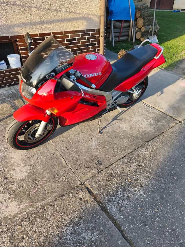 Honda VFR 750 rc36