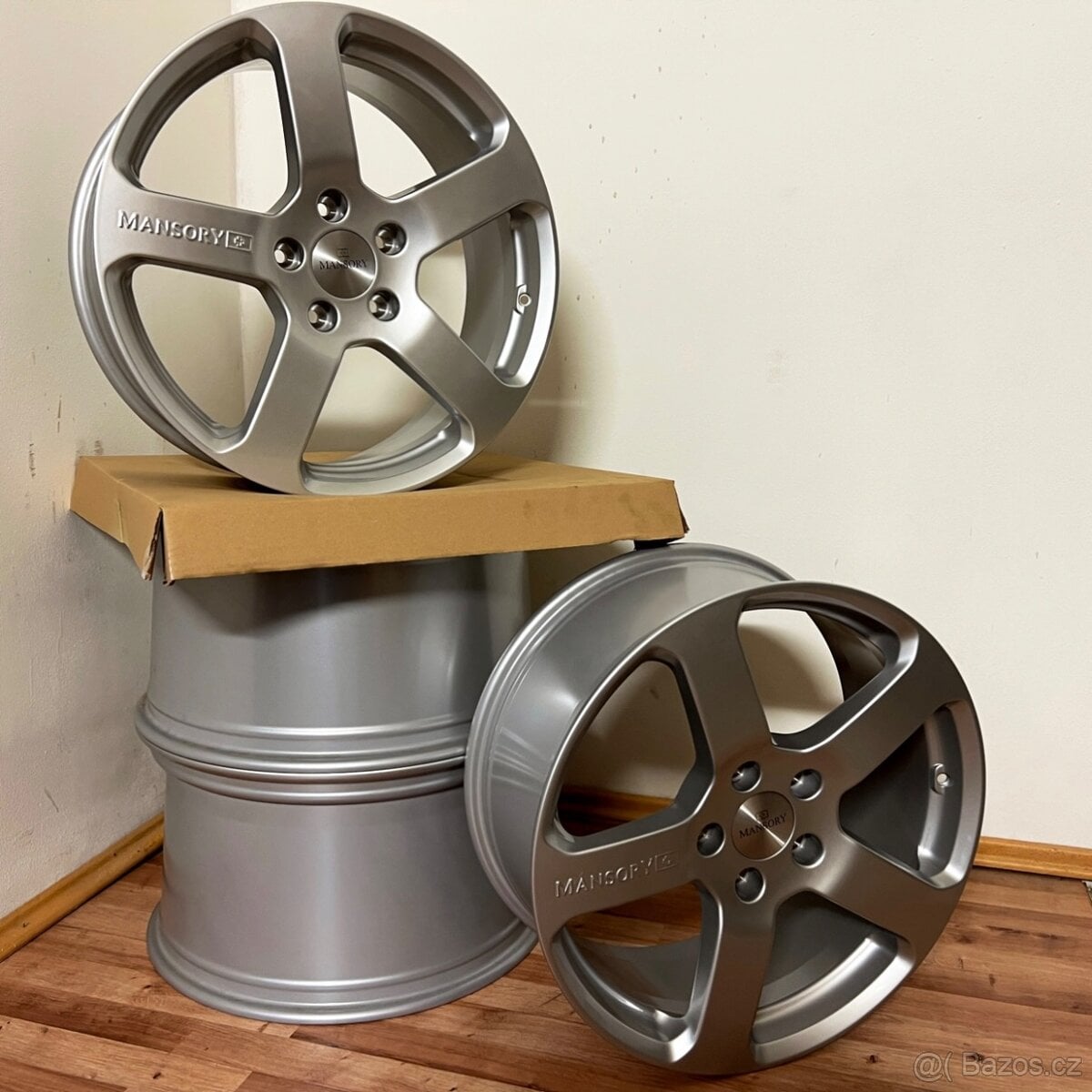 NOVÁ MANSORY LAND ROVER 5x120 R23 ET44 (11Jx23) 74,1mm