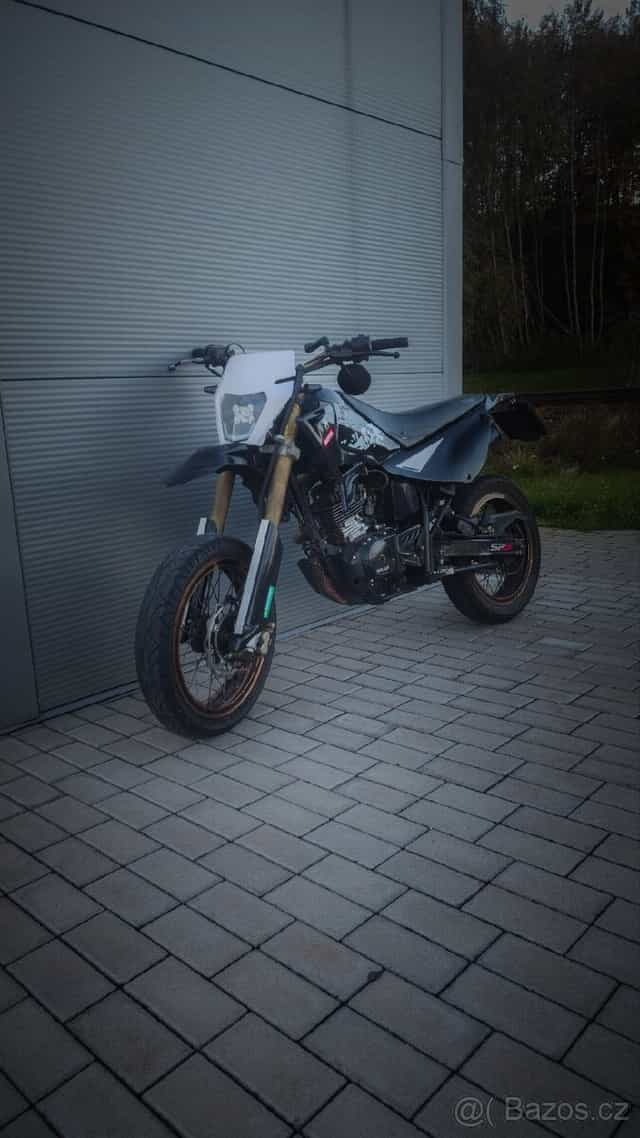 Yuki sm 125 Supermoto