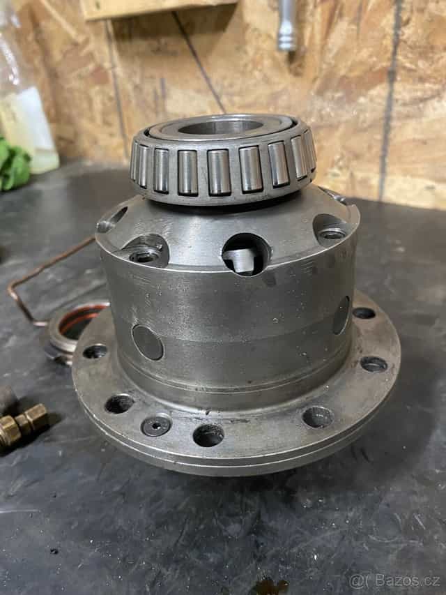 Zadní vzduchová uzávěrka diferenciálu Suzuki Samurai