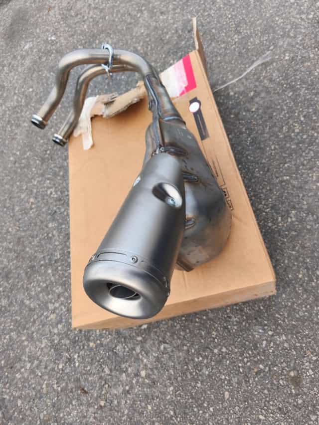 Svody s výfukem Yamaha MT-07